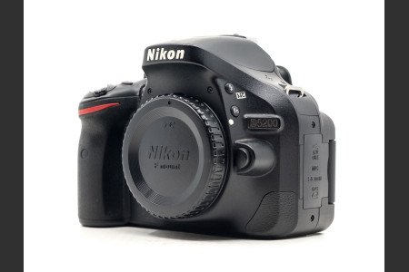 720-nm-Infrarot-IR-konvertierte Nikon D5200 DSLR-Gehäuse nur